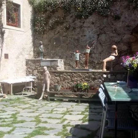 Le Stipedisopra * Pietrasanta