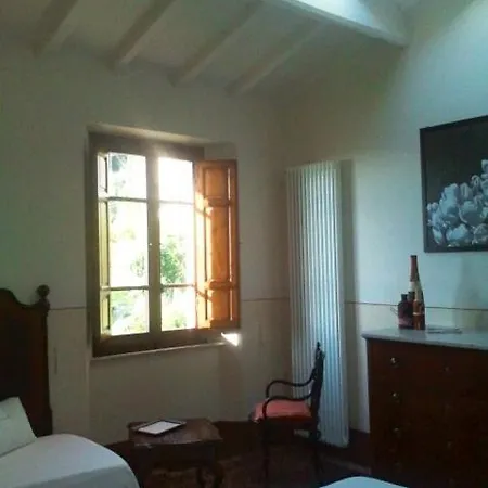 Le Stipedisopra Pietrasanta